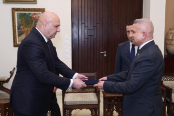 رئيس الجمهورية تسلم أوراق إعتماد ستة سفراء لكل من ماليزيا ومصر والعراق وفيتنام وغواتيمالا وغانا رئيس الجمهورية تسلم أوراق إعتماد ستة سفراء لكل من ماليزيا ومصر والعراق وفيتنام وغواتيمالا وغانا