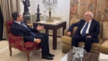 وزير الدفاع زار كرامي معزيا وزير الدفاع زار كرامي معزيا