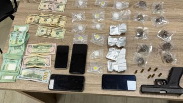 قوى الأمن: توقيف 3 مروجي مخدرات في البوشرية وضبط كمية منها وسلاح حربي قوى الأمن: توقيف 3 مروجي مخدرات في البوشرية وضبط كمية منها وسلاح حربي