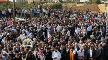 بالصور: الأردن يودع ضحايا هجوم الكنيسة بالصور: الأردن يودع ضحايا هجوم الكنيسة