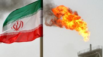 عزل غير مسبوق: إيران بلا شحنات نفطية ولا إيرادات عزل غير مسبوق: إيران بلا شحنات نفطية ولا إيرادات