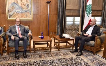 الخازن من عين التينة: وقوفنا إلى جانب بري يعكس اقتناعنا بأهمية دوره في إبقاء أبواب الحوار مفتوحة الخازن من عين التينة: وقوفنا إلى جانب بري يعكس اقتناعنا بأهمية دوره في إبقاء أبواب الحوار مفتوحة