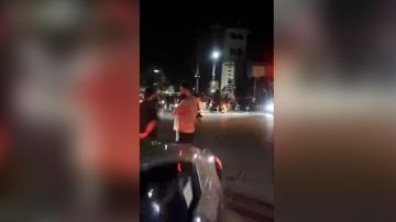 بالفيديو: انتشار لعناصر الحزب في شوارع بيروت ليلا بالفيديو: انتشار لعناصر الحزب في شوارع بيروت ليلا