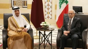 سلام ورئيس الوزراء القطري يبحثان تعزيز التعاون وتمويل مشروع الكهرباء من دون كلفة استثمارية على الخزينة سلام ورئيس الوزراء القطري يبحثان تعزيز التعاون وتمويل مشروع الكهرباء من دون كلفة استثمارية على الخزينة