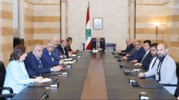 سلام ترأس اجتماعا بحث في مطالب البلديات المجاورة لمكب سرار سلام ترأس اجتماعا بحث في مطالب البلديات المجاورة لمكب سرار