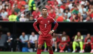 رونالدو يتعرف إلى مشجعة صينية اعتاد رؤيتها.. شاهدوا ماذا قال لها! رونالدو يتعرف إلى مشجعة صينية اعتاد رؤيتها.. شاهدوا ماذا قال لها!