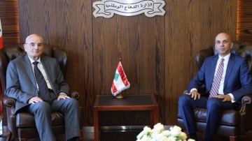 منسى عرض للأوضاع مع سفيري مصر والسويد منسى عرض للأوضاع مع سفيري مصر والسويد