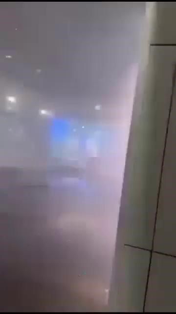 القوات المسلحة اليمنية تجدد تحذيرها... السفر عبر مطار خالد في الرياض غير آمن القوات المسلحة اليمنية تجدد تحذيرها... السفر عبر مطار خالد في الرياض غير آمن