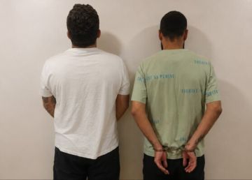 قوى الأمن: توقيف مواطن يحتجز فتيات يعملن بالدعارة ويفرض خوات على مشغليهن قوى الأمن: توقيف مواطن يحتجز فتيات يعملن بالدعارة ويفرض خوات على مشغليهن
