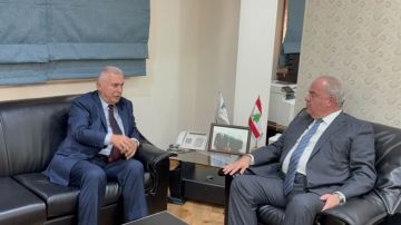 وزير الاتصالات التقى سفير باكستان لدى لبنان وبحثا العلاقات الثنائية وسبل تعزيز التعاون وزير الاتصالات التقى سفير باكستان لدى لبنان وبحثا العلاقات الثنائية وسبل تعزيز التعاون