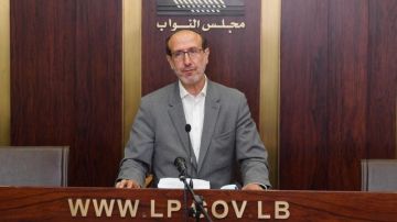 الموسوي اطلع من وفد موظفي الخليوي على مطالبه ومسألة التعويضات الموسوي اطلع من وفد موظفي الخليوي على مطالبه ومسألة التعويضات