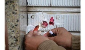 ختم بالشمع الأحمر.. هذا ما كان يفعله محل لبيع الإطارات وتصليحها ختم بالشمع الأحمر.. هذا ما كان يفعله محل لبيع الإطارات وتصليحها