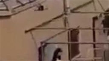 مسيرة تلاحق المواطنين إلى منازلهم في بلدة ياطر مسيرة تلاحق المواطنين إلى منازلهم في بلدة ياطر