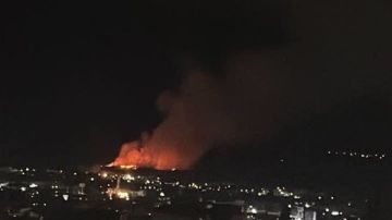 النيران لا تزال مشتعلة في جبل النفايات في صيدا