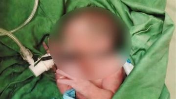 العثور على طفلة حديثة الولادة أمام مطبعة العثور على طفلة حديثة الولادة أمام مطبعة