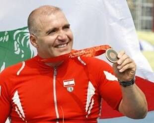 مي الخليل تنعى البطل الباراولمبي ادوار معلوف