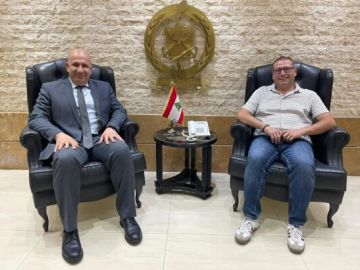 الجمعية الطبية اللبنانية الأوروبية تبحث مع المدير العام للدفاع المدني التعاون لإعادة تأهيل آلياته الجمعية الطبية اللبنانية الأوروبية تبحث مع المدير العام للدفاع المدني التعاون لإعادة تأهيل آلياته