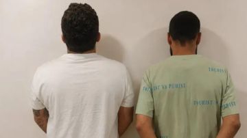 يحتجز فتيات ويفرض خوات على مشغليهن ويطلق النار عند عدم الدفع يحتجز فتيات ويفرض خوات على مشغليهن ويطلق النار عند عدم الدفع