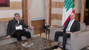 الحجار عرض وزواره للأوضاع الحجار عرض وزواره للأوضاع