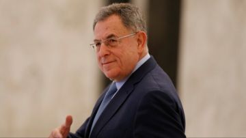 السنيورة: إصرار حزب الله على الاحتفاظ بسلاحه يوفر لإسرائيل أسبابا إضافية للاستمرار في اعتداءاتها