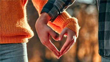 عندما نحب... ماذا يتغير بداخلنا؟