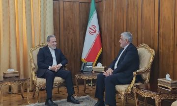 عراقجي: لضرورة العمل على تطوير التعاون بين إيران ولبنان