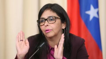 رودريغيز تطلب من ترامب رفع الحصار والعقوبات عن بلادها رودريغيز تطلب من ترامب رفع الحصار والعقوبات عن بلادها