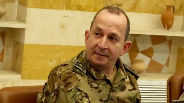 قائد الجيش... وانطباع أولي إيجابي