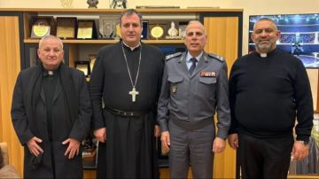 الأباتي رزق استقبل قائد الدرك ورئيس بلدية العيشية وبحث معهما بسبل تعزيز التعاون