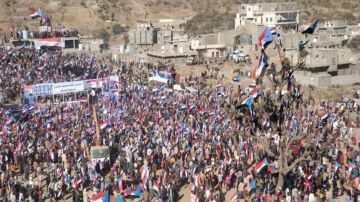 حشود جماهيرية لإحياء مليونية الثبات والصمود والتحدي