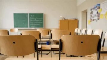 رابطة الأساتذة المتعاقدين ترفض ربط زيادة الرواتب بزيادة البنزين رابطة الأساتذة المتعاقدين ترفض ربط زيادة الرواتب بزيادة البنزين