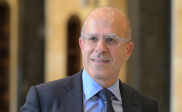 مكي: الذكاء الاصطناعي يمكن أن يسرع عملية التحليل وكشف مكامن الفساد وإعادة الهيكلة مكي: الذكاء الاصطناعي يمكن أن يسرع عملية التحليل وكشف مكامن الفساد وإعادة الهيكلة