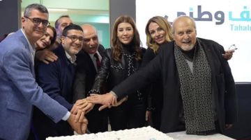 الفساد في صورة... وقالب حلوى!