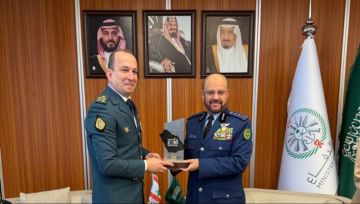 الجيش: العماد هيكل بحث مع نظيره السعودي في الرياض سبل التعاون وشددا على ضرورة دعم المؤسسة العسكرية