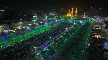 العراق: مشهد إيماني مهيب في كربلاء إحياء لذكرى ولادة الإمام المهدي العراق: مشهد إيماني مهيب في كربلاء إحياء لذكرى ولادة الإمام المهدي