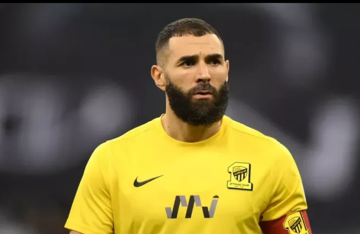 تطور مفاجئ في صفقة انتقال بنزيما إلى الهلال السعودي تطور مفاجئ في صفقة انتقال بنزيما إلى الهلال السعودي