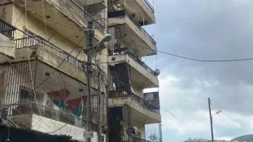 إخلاء مبنيين من 10 طبقات بعد التحذير من خطر سقوطهما إخلاء مبنيين من 10 طبقات بعد التحذير من خطر سقوطهما