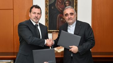 توقيع مذكرة تفاهم بين NDU ووزارة الدولة لشؤون التكنولوجيا والذكاء الإصطناعي توقيع مذكرة تفاهم بين NDU ووزارة الدولة لشؤون التكنولوجيا والذكاء الإصطناعي