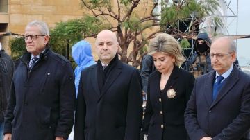 القوات زار ضريح الحريري... حاصباني: لتجديد الإلتزام بمشروع الدولة