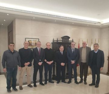 وفد نقباء المهن الحرة بحث مع النائب فريد البستاني في اموال النقابات المحتجزة