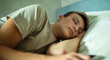 النوم المبكر يقلل خطر أمراض القلب عند المراهقين