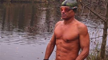 مجددا ابن منطقة صور عدنان الفاعور يهزم الالمان في درجة حرارة بلغت 16 تحت الصفر مجددا ابن منطقة صور عدنان الفاعور يهزم الالمان في درجة حرارة بلغت 16 تحت الصفر