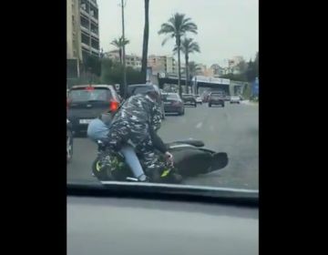 بالفيديو - عراك بين مواطن وعنصر من قوى الأمن في جونية!