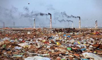 كارثة بيئية صامتة: النفايات الصلبة الصناعية تهدد مستقبل المياه والتربة في لبنان