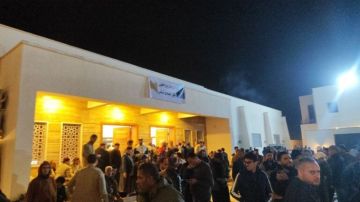 حضور كبير شاهدوا هذه الصور من مراسم عزاء سيف الإسلام القذافي