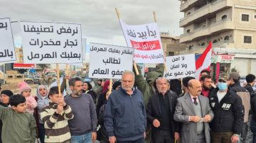 بالفيديو: قطعوا الطريق من أجل العفو