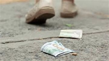 فقدان راتب شهري (475 ) لفتاة في بيروت.. يرجى المساعدة فقدان راتب شهري (475 ) لفتاة في بيروت.. يرجى المساعدة