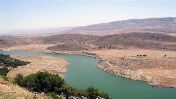 تعميم يمنع نقل البحص والرمل من حوض نهر الليطاني