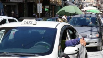 ضريبة البنزين... بين غضب الشارع والصمت السياسي