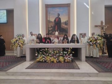 المطران جوزف معوض يترأس قداس عيد مار مارون المطران جوزف معوض يترأس قداس عيد مار مارون